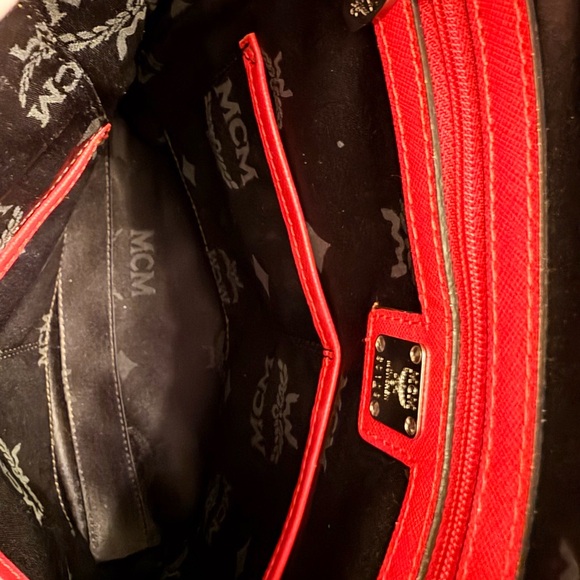 AUTHENTIC MCM Bold Red Messenger/Crossbody and Shoulder Bag! UNISEX - Picture 9 of 15